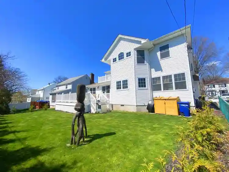 Beautiful, New, Home to Share!