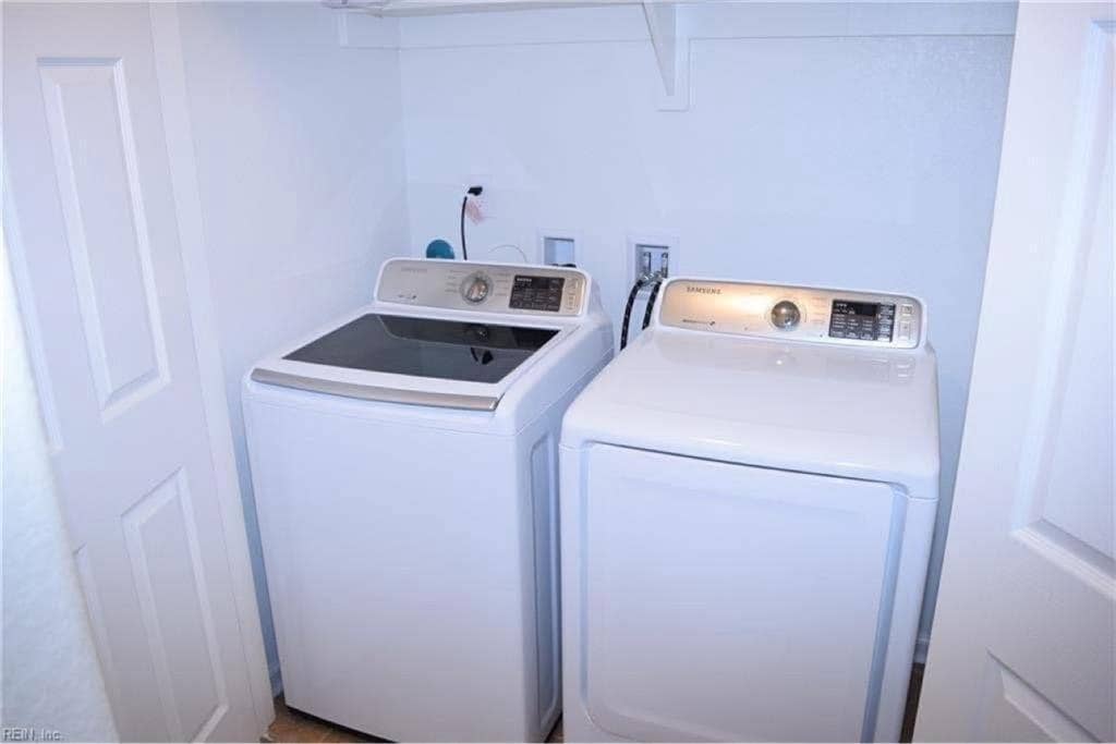 Furnished room for rent