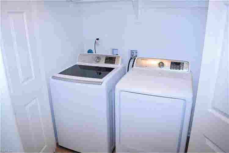 Furnished room for rent