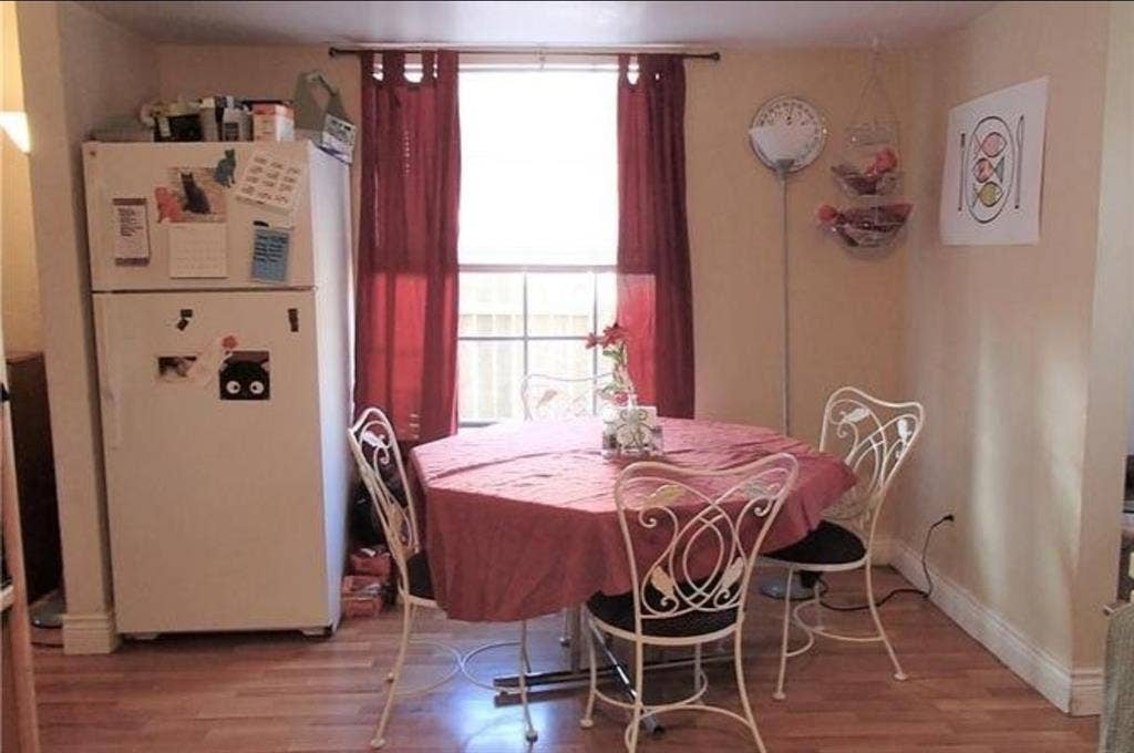 spacious 3 bedroom apartment