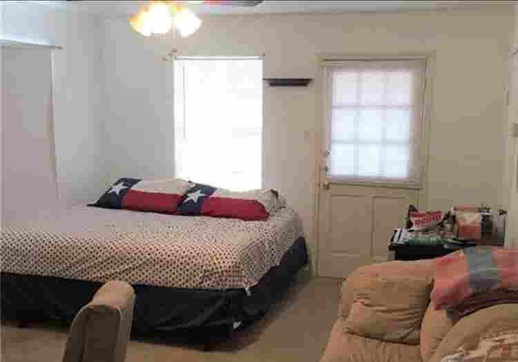 spacious 3 bedroom apartment