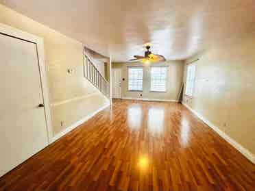 spacious 3 bedroom apartment