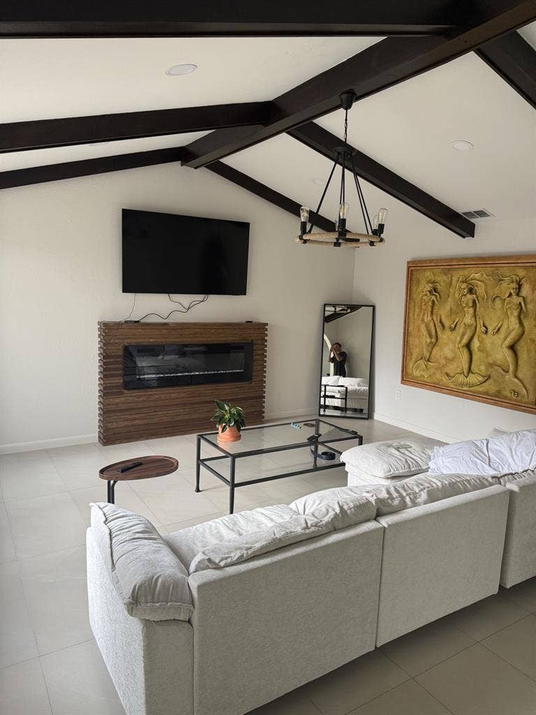 Located next to Shary Golf Course