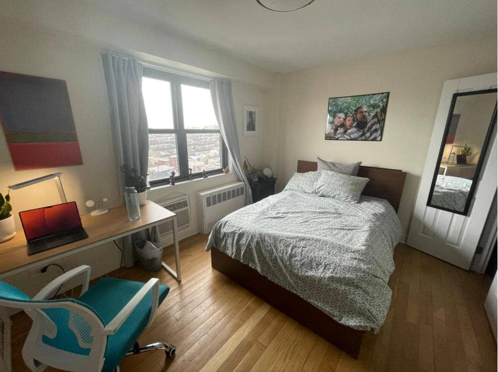 Wonderful Lg BR in with NYC Views