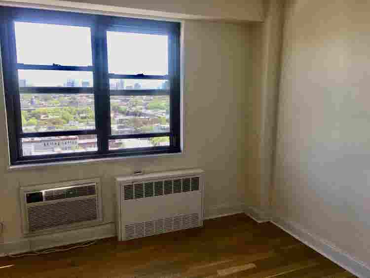 Wonderful Lg BR in with NYC Views