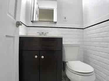 Wonderful Lg BR in with NYC Views