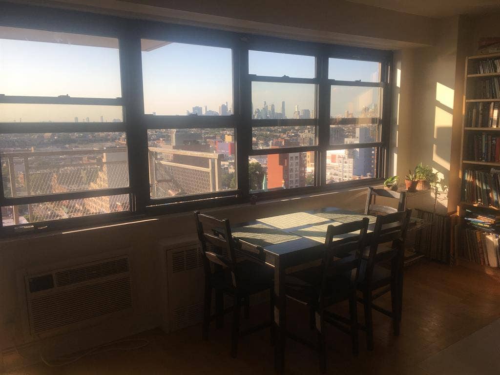 Wonderful Lg BR in with NYC Views
