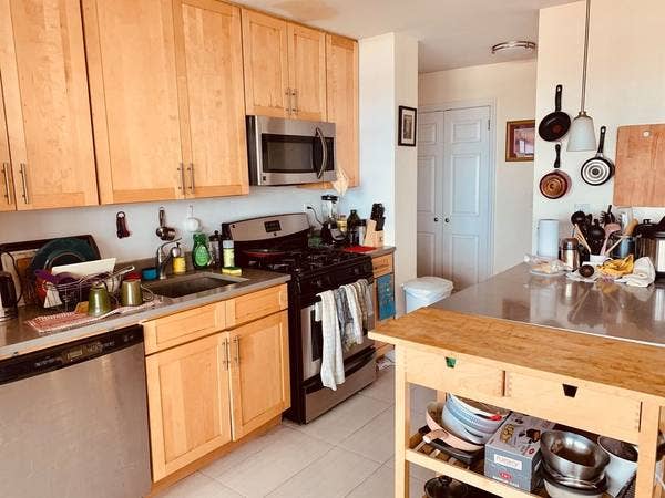 Wonderful Lg BR in with NYC Views