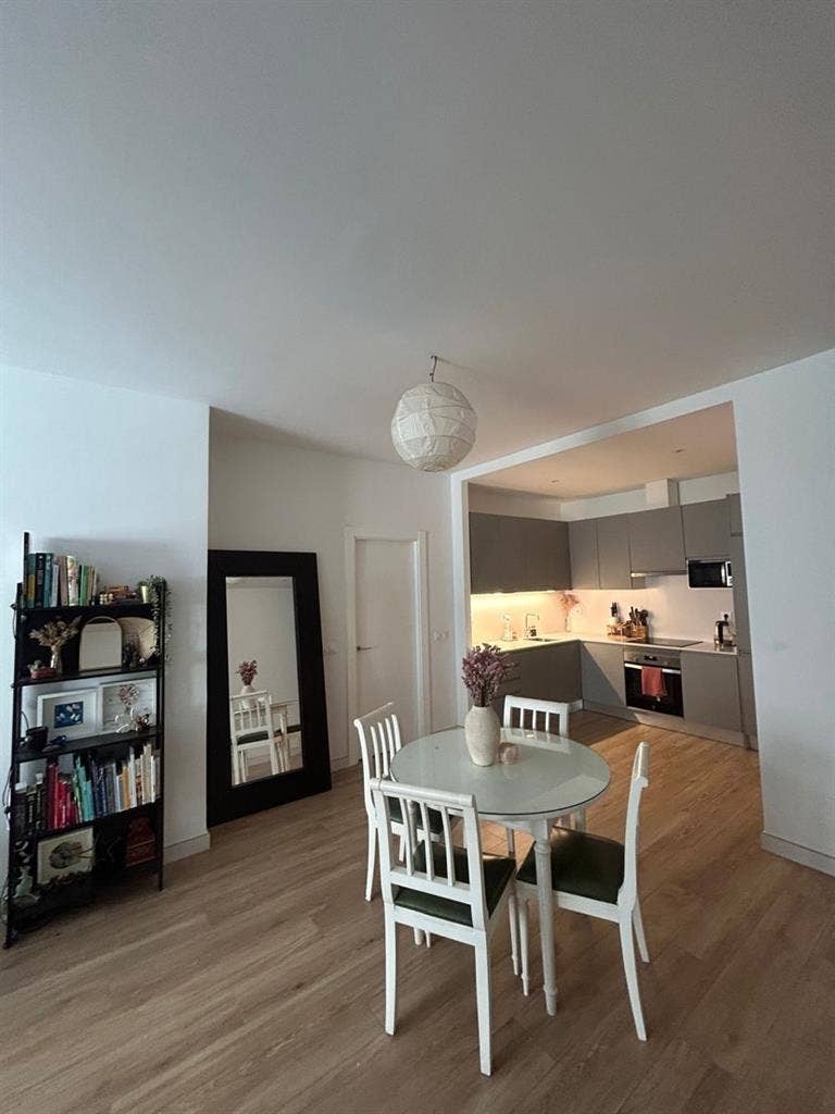 Goya area to share with 1 person