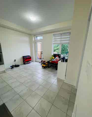 For Lease Elegant 3storey Townhouse