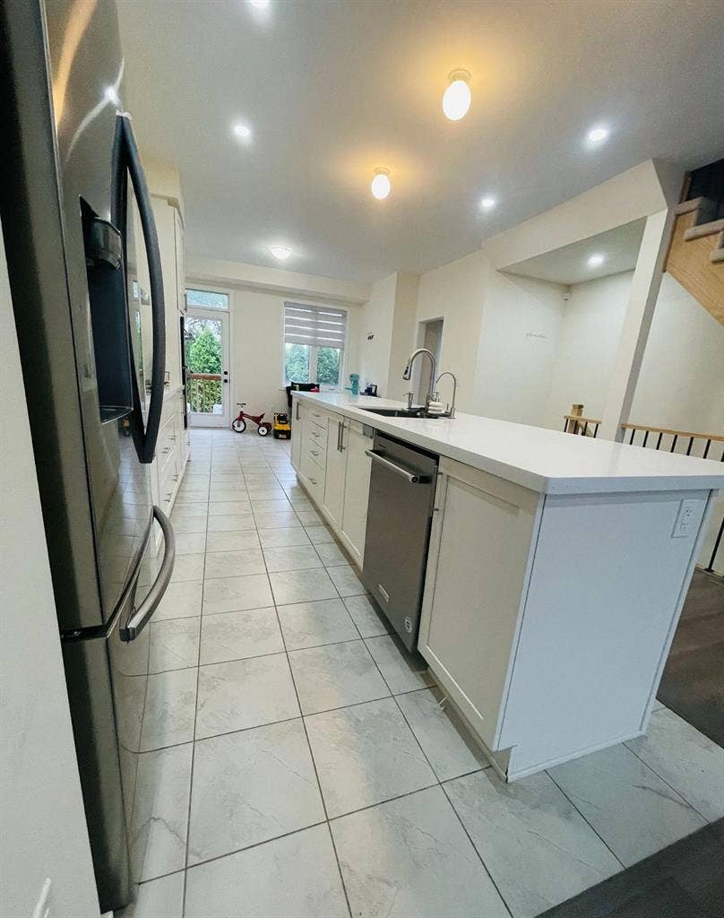 For Lease Elegant 3storey Townhouse