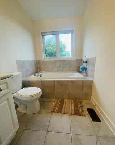 For Lease Elegant 3storey Townhouse