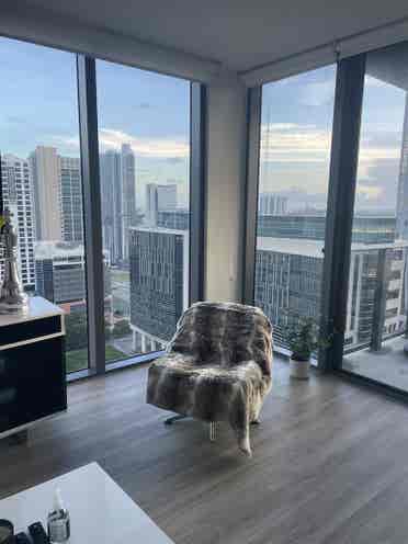 Private room and bath - Downtown
