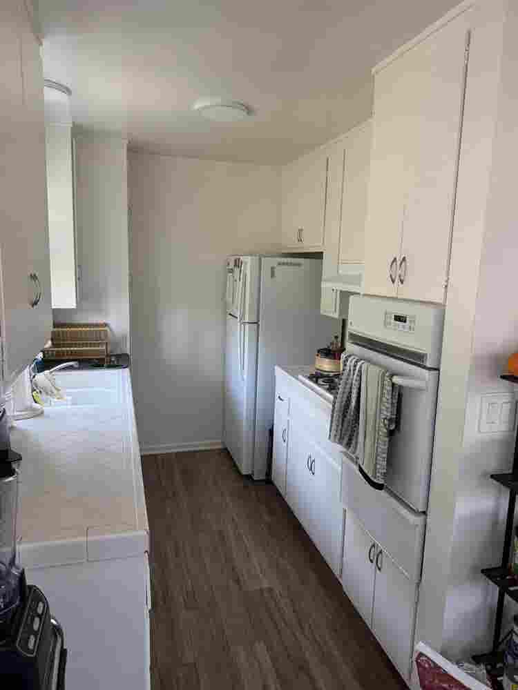UCSB Pro w/ Room Available
