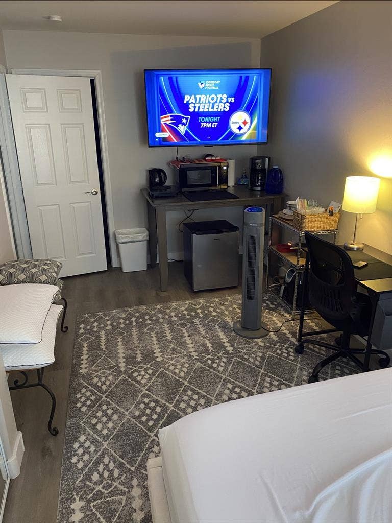 Private Room,Bathroom & Kitchenette