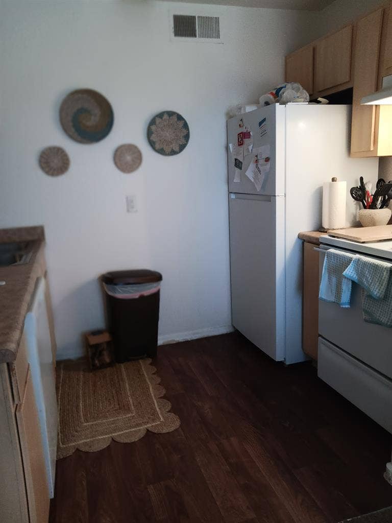 Roomate wanted