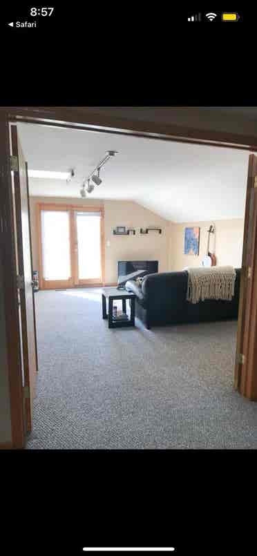 Roommate for Roscoe Village