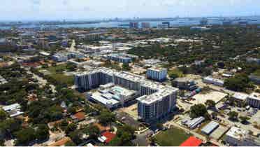 🌴Modern 2BR Apartment-Private Room