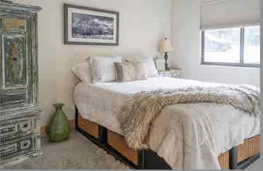 Private condo excellent location!