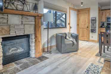 Private condo excellent location!