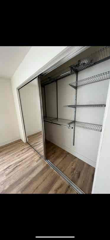 Master Bedroom For Rent in Redondo