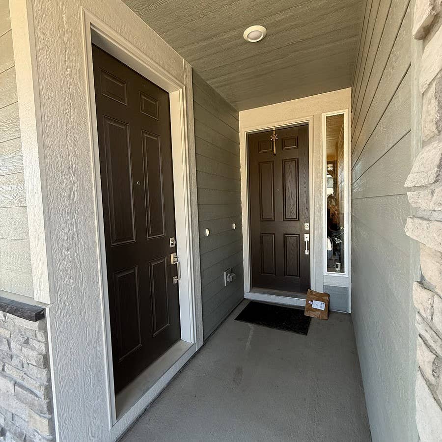 Looking for some room mates!