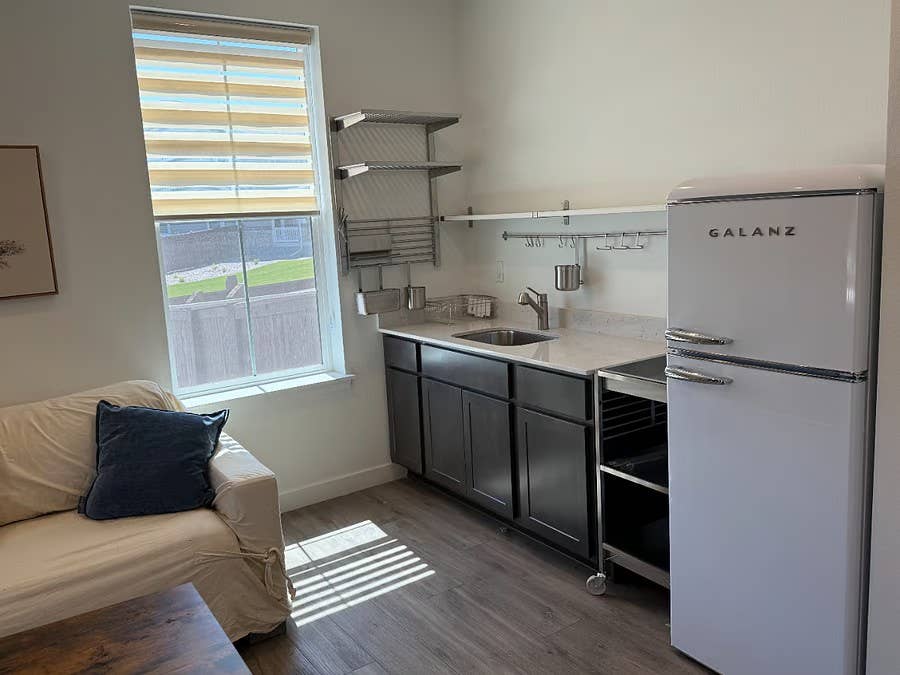Looking for some room mates!