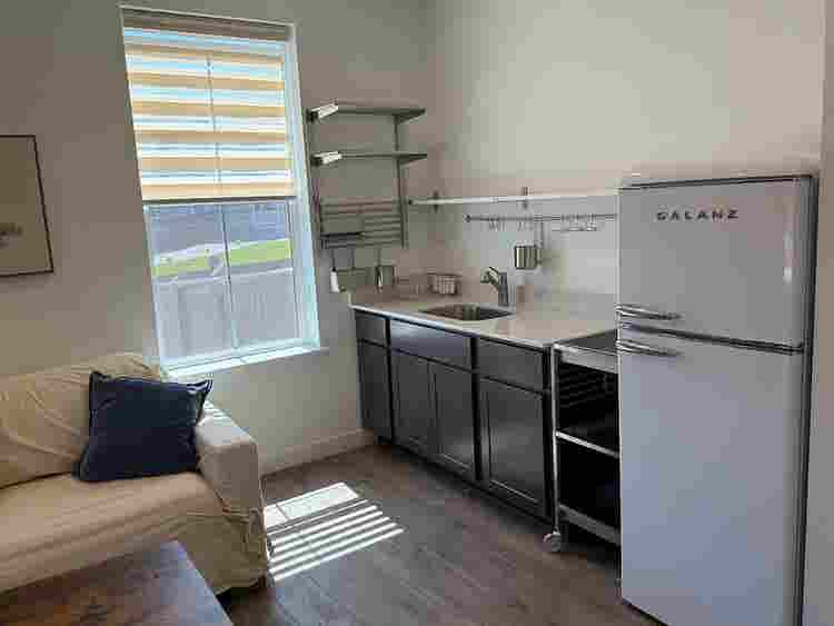 Looking for some room mates!