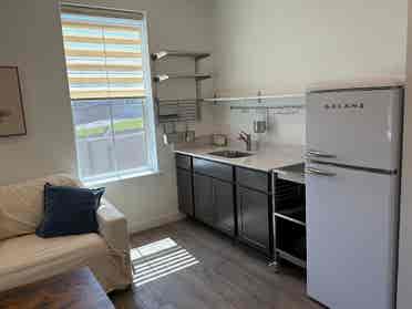 Looking for some room mates!