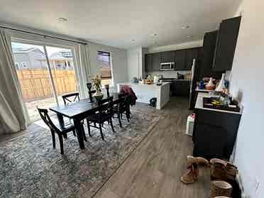 Looking for some room mates!