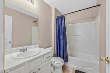 Private Bedroom in North Las Veags