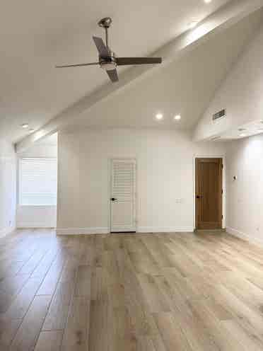Spacious Private Suite