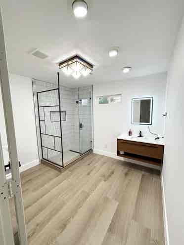 Spacious Private Suite