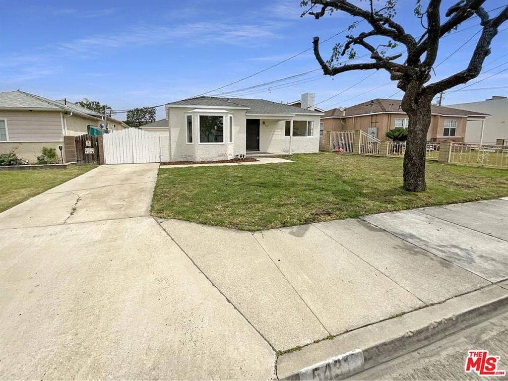 2bedroom apartment in serene area