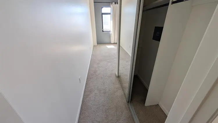 Spacious Koreatown Room