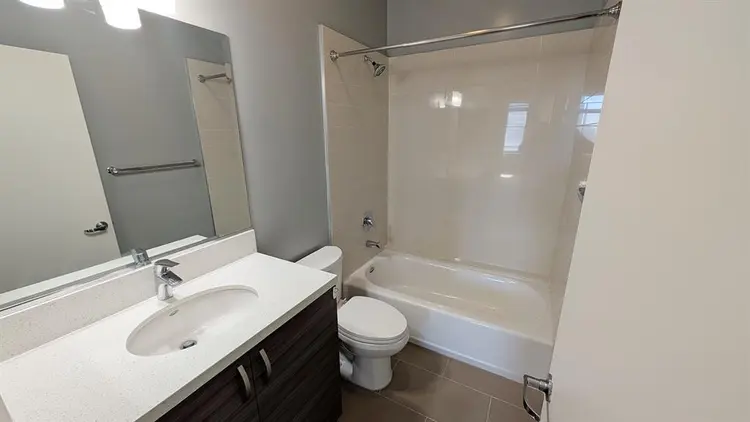 Spacious Koreatown Room