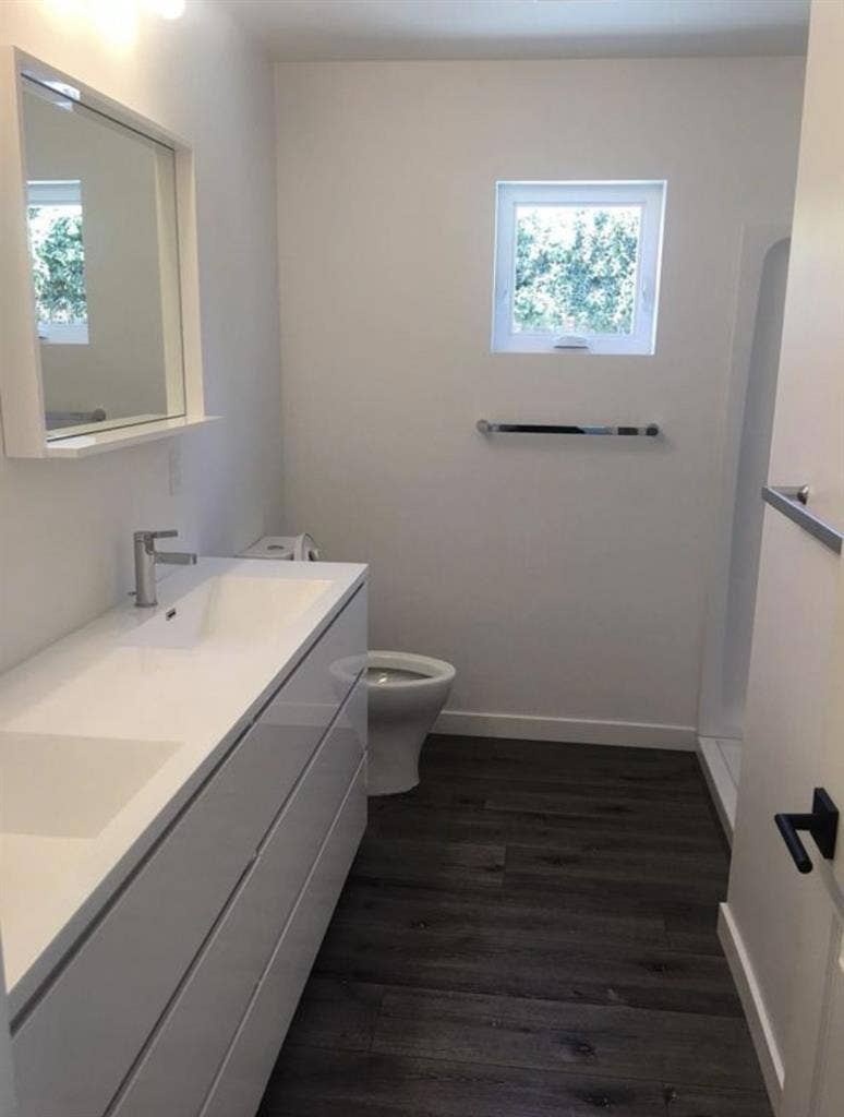bath all private rooms