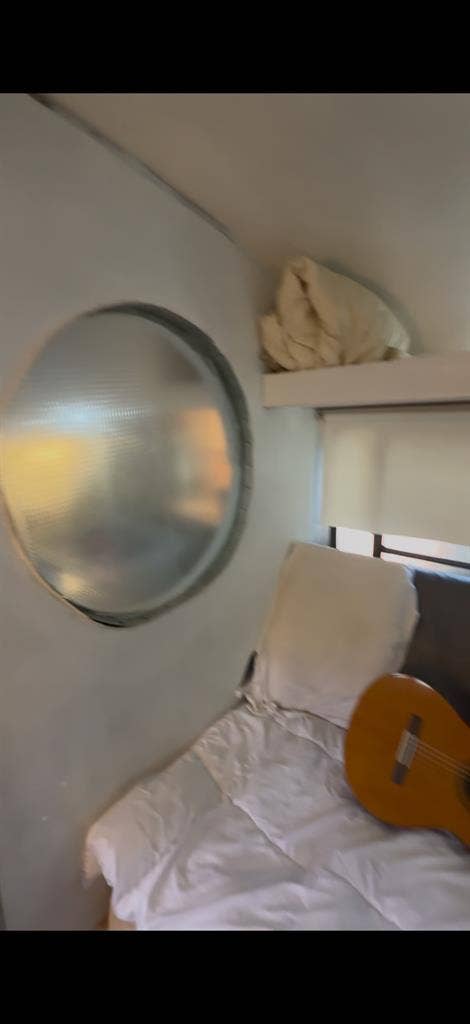 ROOM FOR MONTHLY RENT!