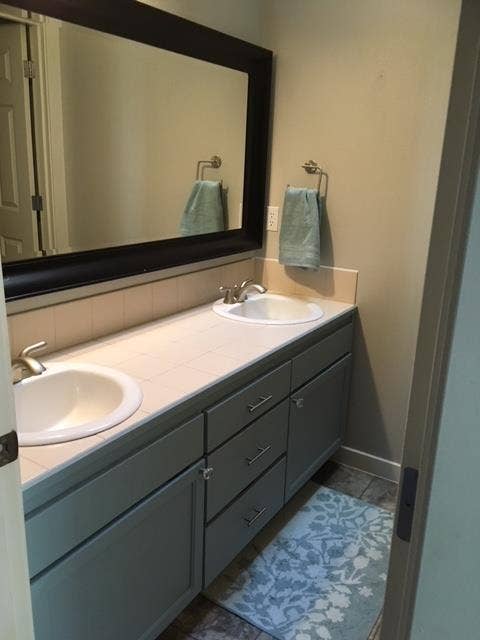 Spacious furnished bonus room