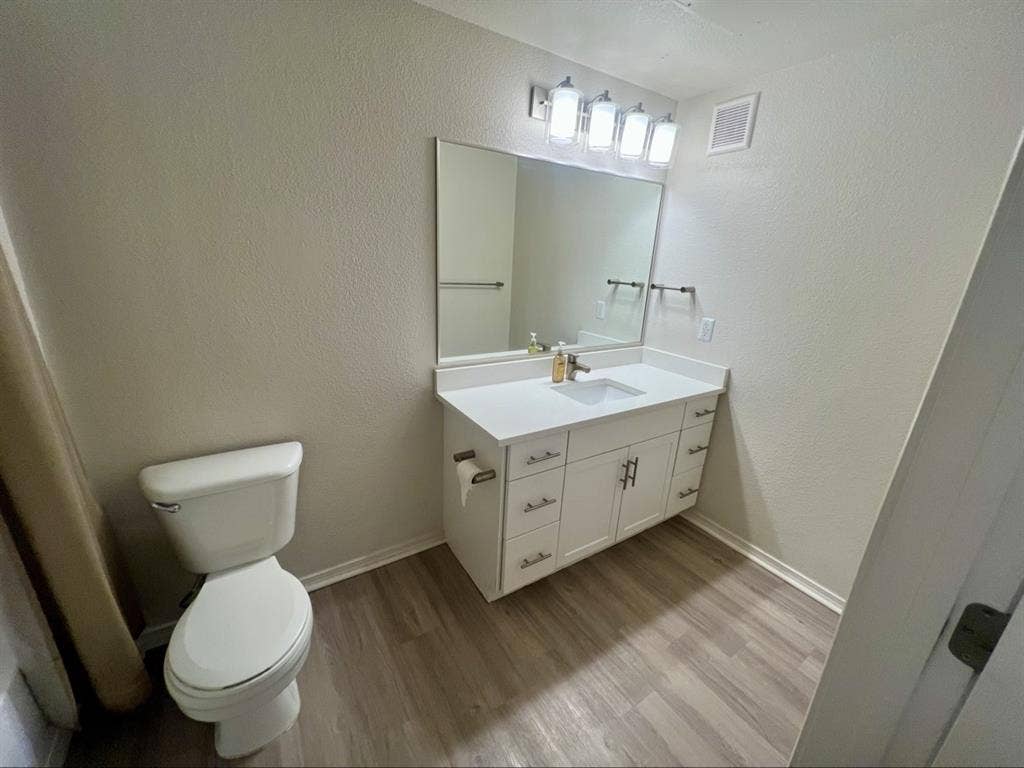ALL UTILITIES INCLUDED!
