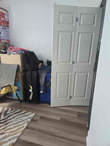 Bath apt for sub lease