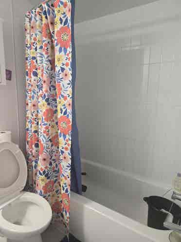 Bath apt for sub lease