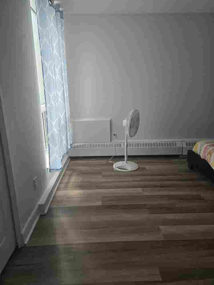 Bath apt for sub lease