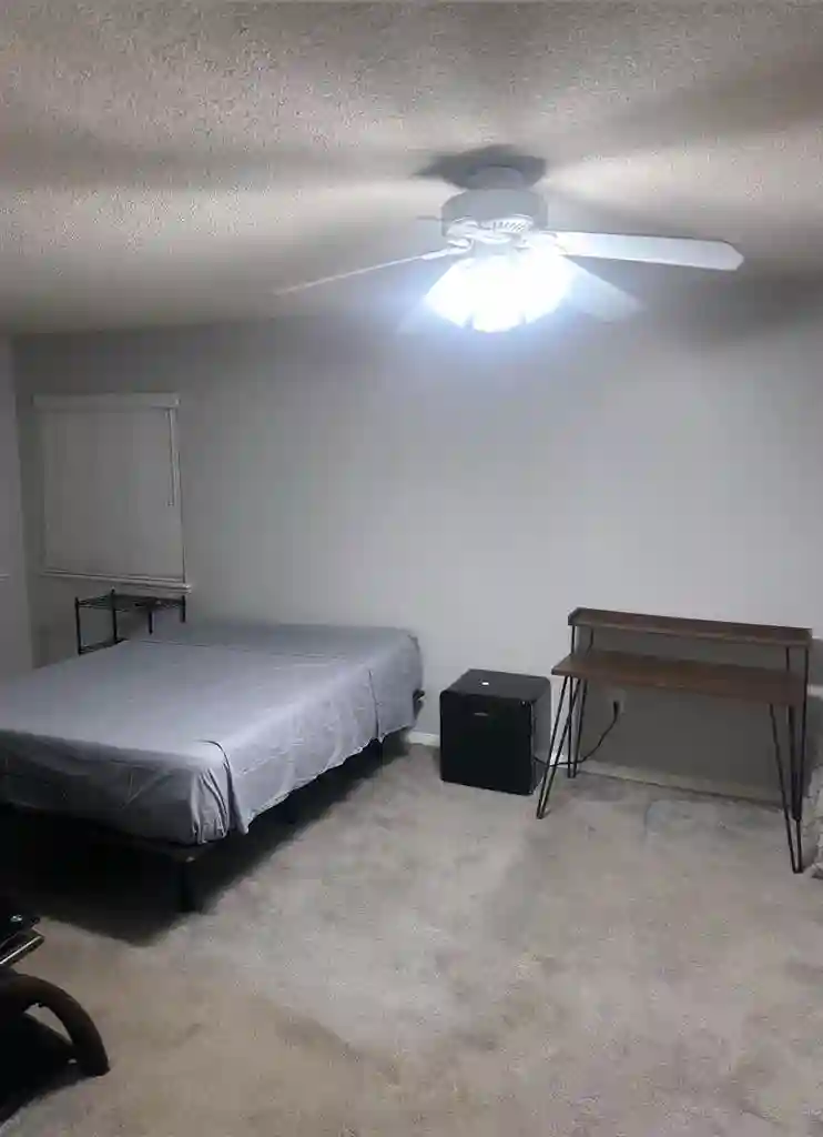 $-Shared Master Bedroom