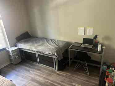 SHARED Room Summer Sublease, /mo