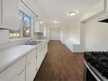 3 bedroom house with 1 bedroom for