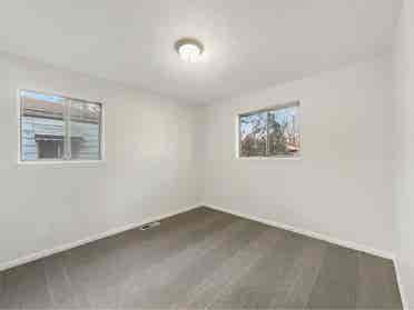 3 bedroom house with 1 bedroom for