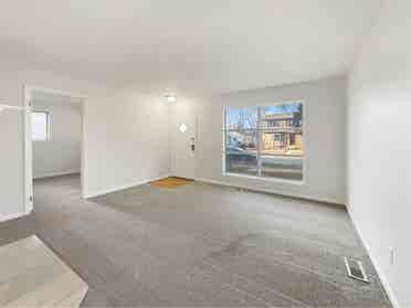 3 bedroom house with 1 bedroom for