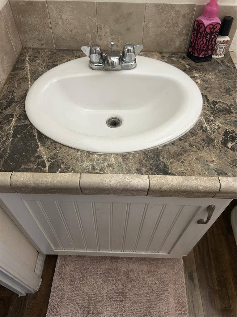 1Bedroom in a three bedroom home