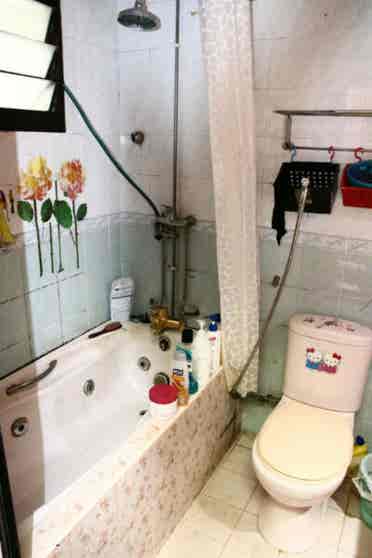 Stay at Tiong Bahru mrt station